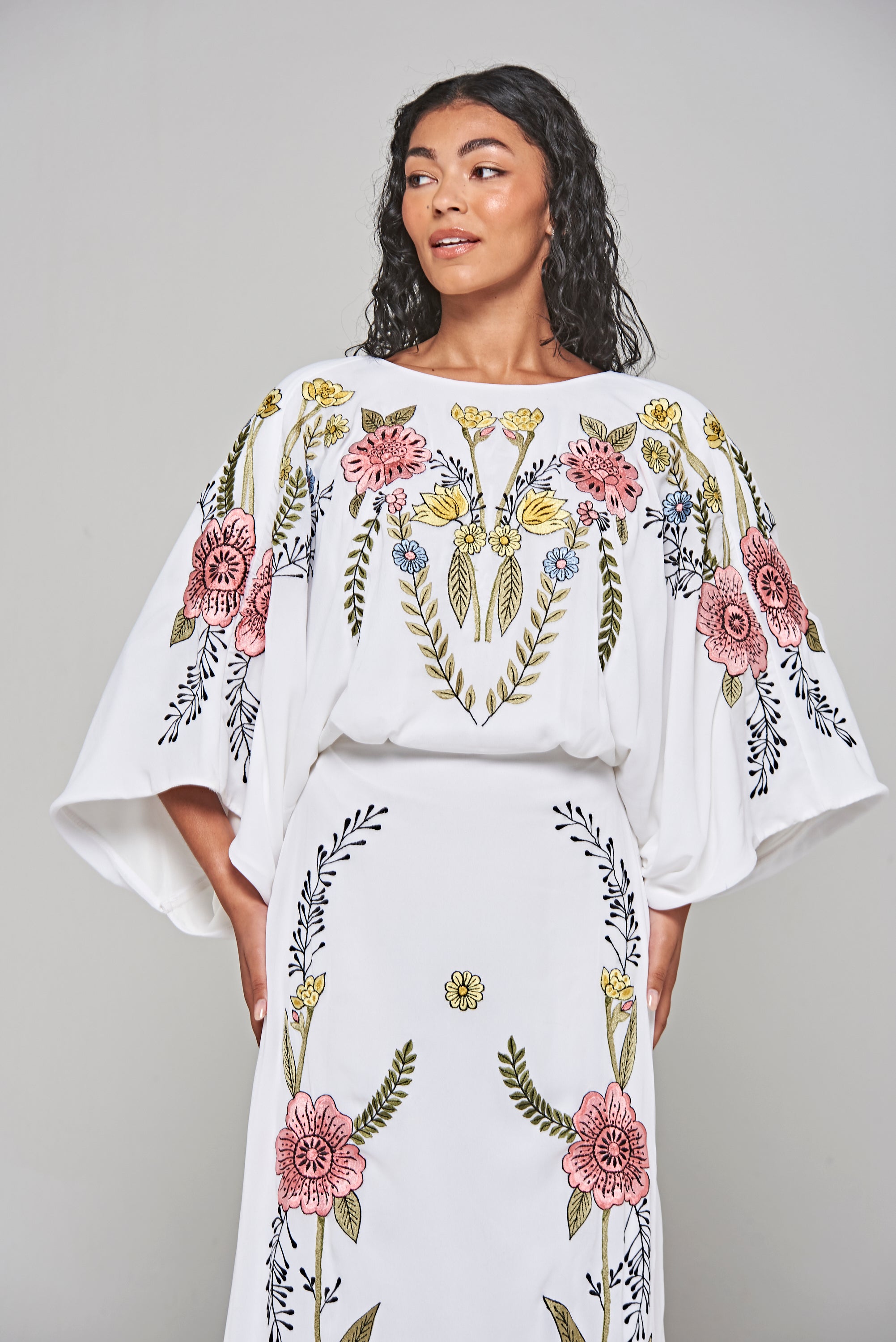 Evanthe White Floral Embroidered Twist Back Maxi Dress – Frock and Frill